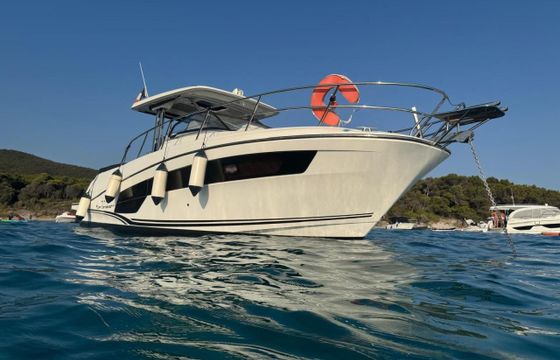 Jeanneau Cap Camarat WA 10.5 S2