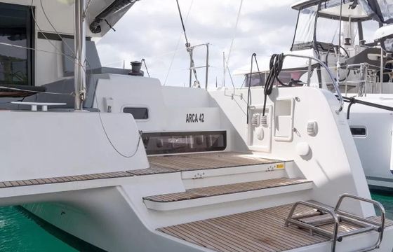 Lagoon 42