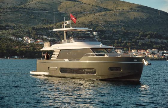 Azimut Magellano 60