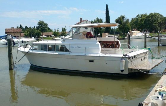 Chris Craft 31 COMMANDER