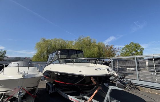 Sea Ray 230 SSOE