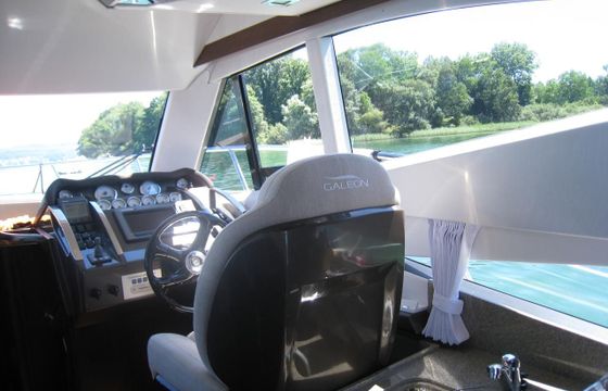Galeon 340 Fly