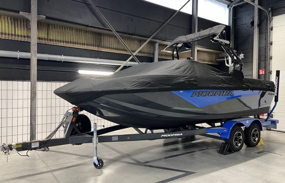 Moomba Kaiyen