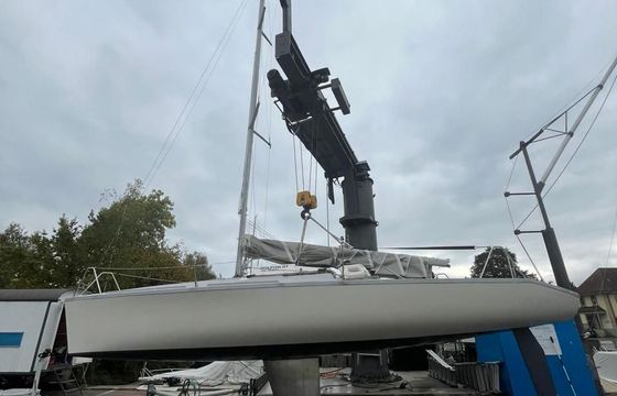 Maxi Dolphin Dolphin 81