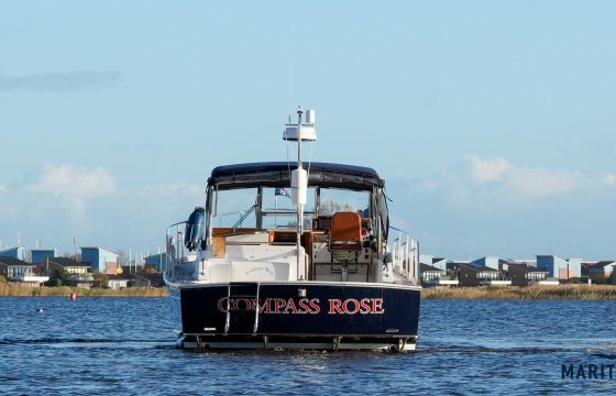 Grand Banks Eastbay 38 EX