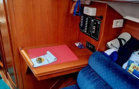 Hunter Marine 326