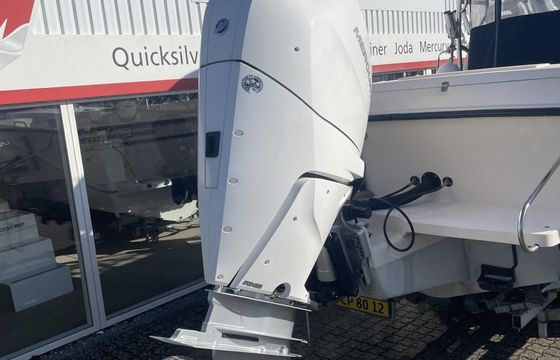 Grady White Boats Gulfstream 232 med ny 400 hk Mercury Ver