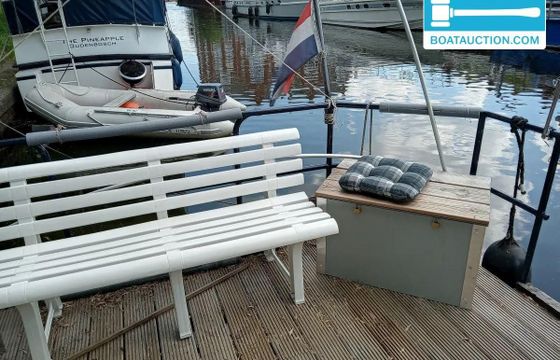 Woonboot 1100
