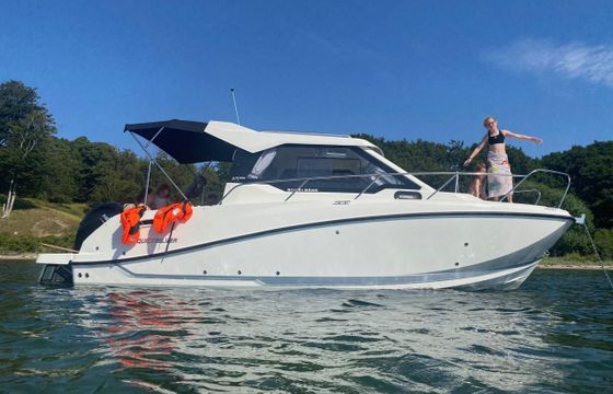 Quicksilver Activ 675 Weekend med F200 M