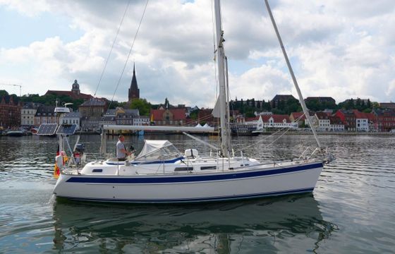 Hallberg-Rassy 37