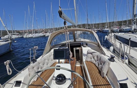 Bavaria Cruiser 33