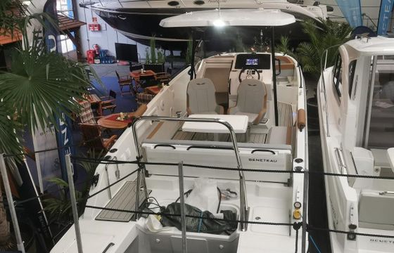 Beneteau FLYER 8 SPACEDECK V2