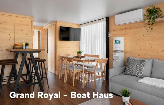 Boat Haus Mediterranean 12X4,5 ROYAL Hou