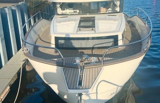 Delphia 1200 Blue Escape Flybridge