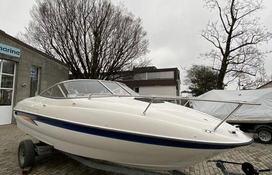 Bayliner 212