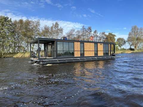 La Mare STB 3.0 Houseboat