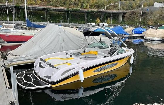 Correct Craft Super Air Nautique 210