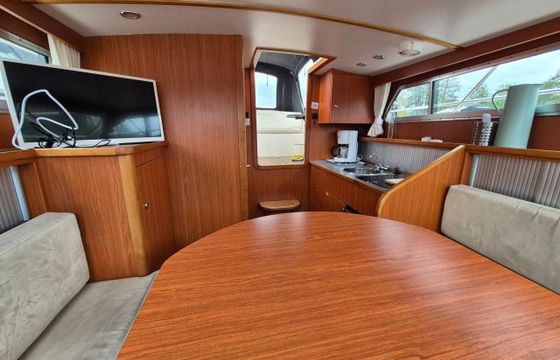 Marco Yachts 860 AK