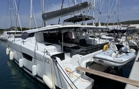 Fountaine Pajot ASTRÉA 42