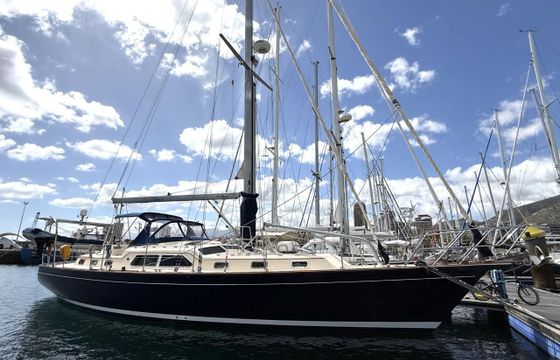 Island Packet 485
