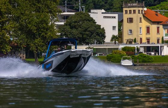 Malibu Wakesetter 24MXZ