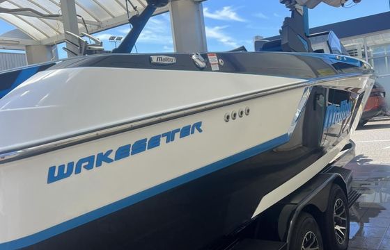 Malibu Wakesetter 24MXZ