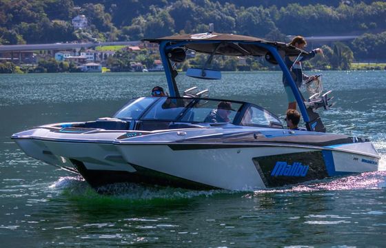 Malibu Wakesetter 24MXZ