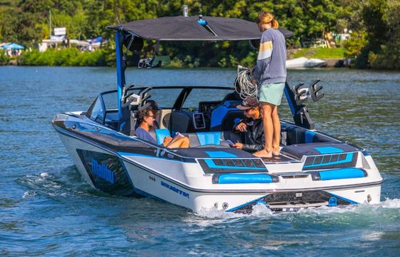 Malibu Wakesetter 24MXZ