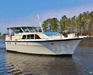 Hatteras Yachts 43 DOUBLE CABIN