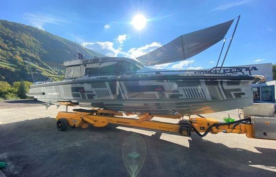 Axopar Brabus Shadow 900 Cross Cabin