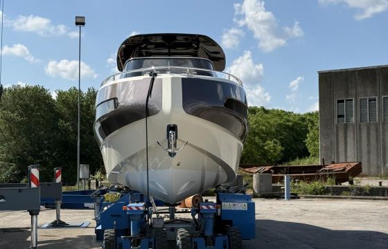 Invictus GT 320
