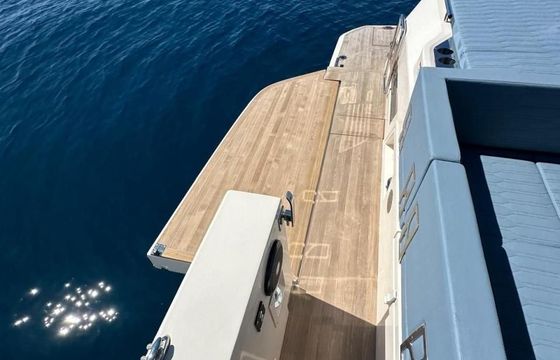 Cayman 380 WA
