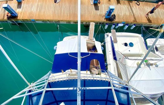Hatteras 41 Convertible