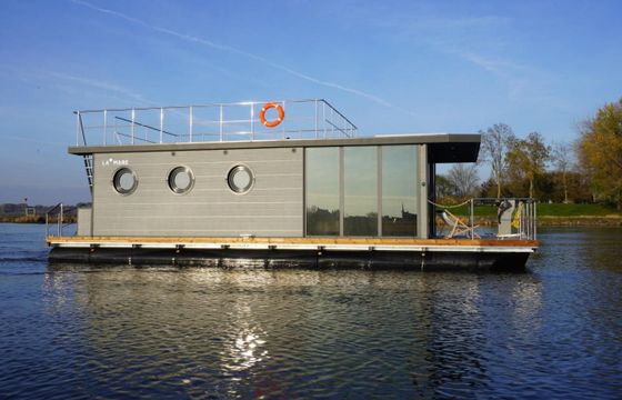 La Mare Apartboat XL Houseboat