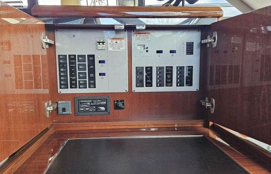 Sealine F42