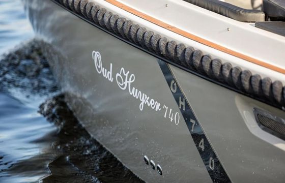 Oud-huijzer 740 Tender