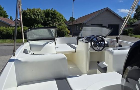 Bayliner Element e5
