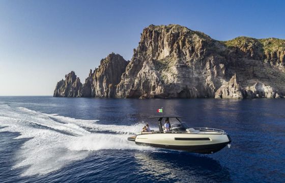 Invictus GT 280 mit Option 5 Jahre Liegeplatz