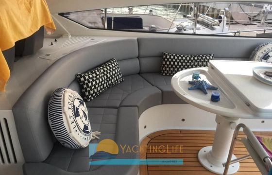Pershing 56'