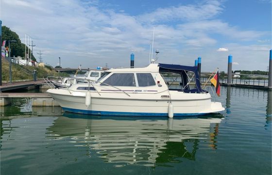 Bella 703