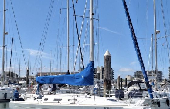 Beneteau First 34.7