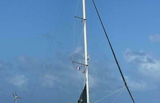 Hunter Marine 410