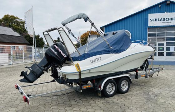 Quicksilver 555 WA Commander