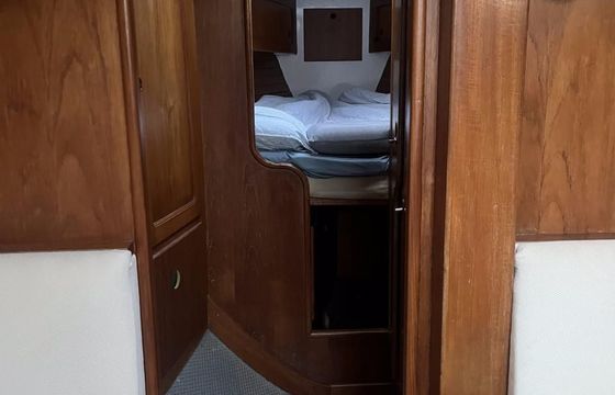 Helmsman Barracuda 35