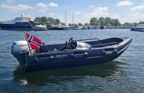 River 350 XR Black Edition