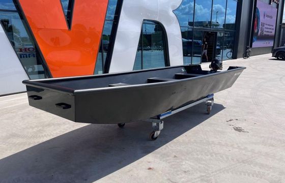 Black work boats Black Jon 500