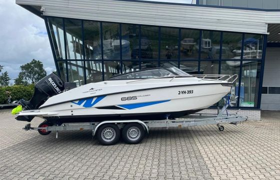 NorthMaster 685 Cruiser Cabin