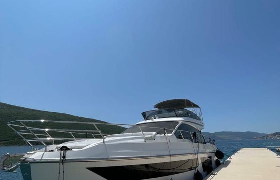 Azimut 53