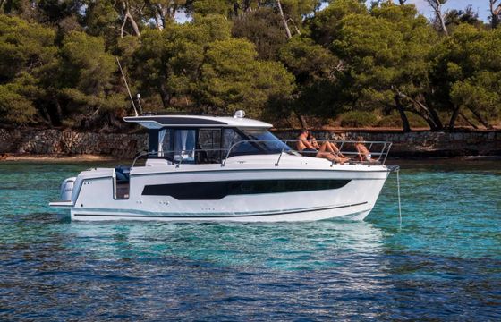 Jeanneau 895 Merry Fisher Cruiser