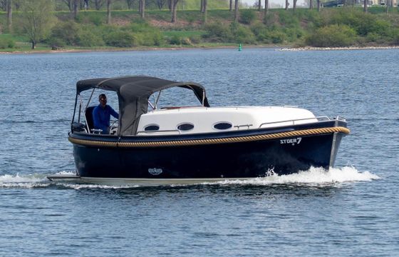 Menorquin Conquistador 850 Cabin